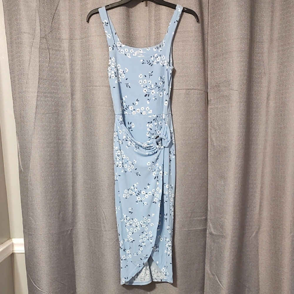 No Boundaries Blue Floral Dress with faux wrap at waist EUC SZ XS